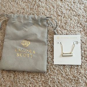 Kendra Scott necklace. NWT